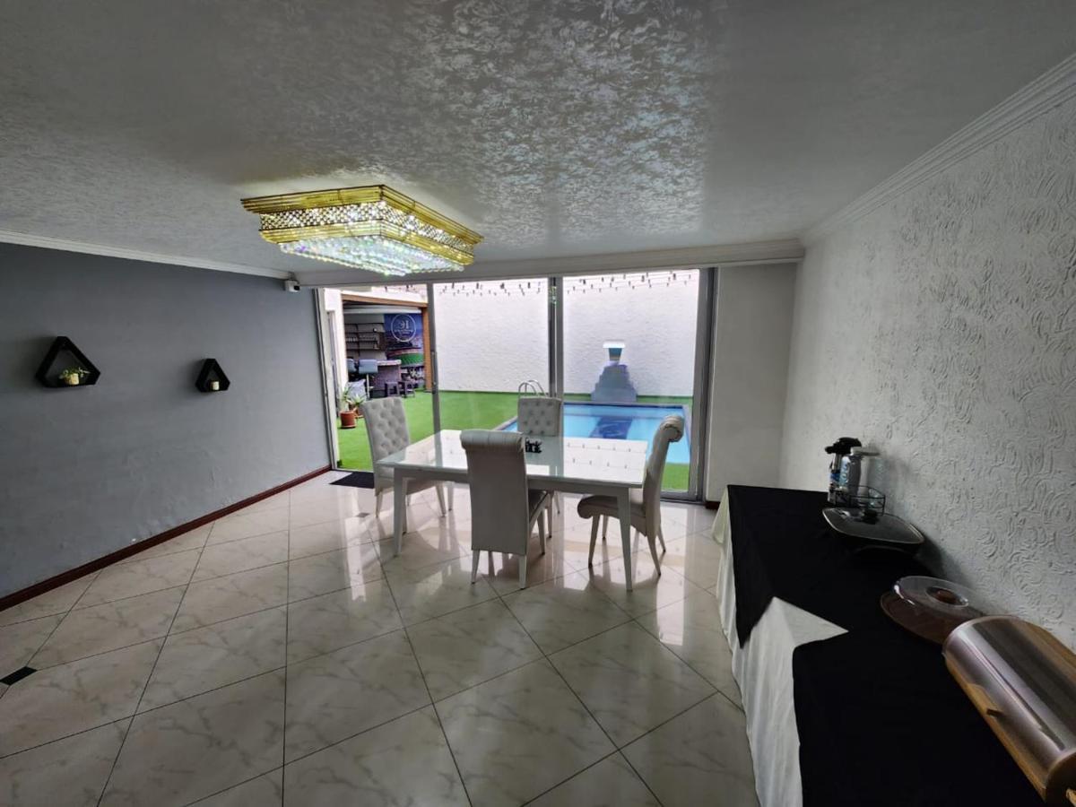 Hotel Boutique Deluxe Home Medellín Buitenkant foto