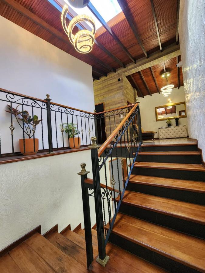 Hotel Boutique Deluxe Home Medellín Buitenkant foto
